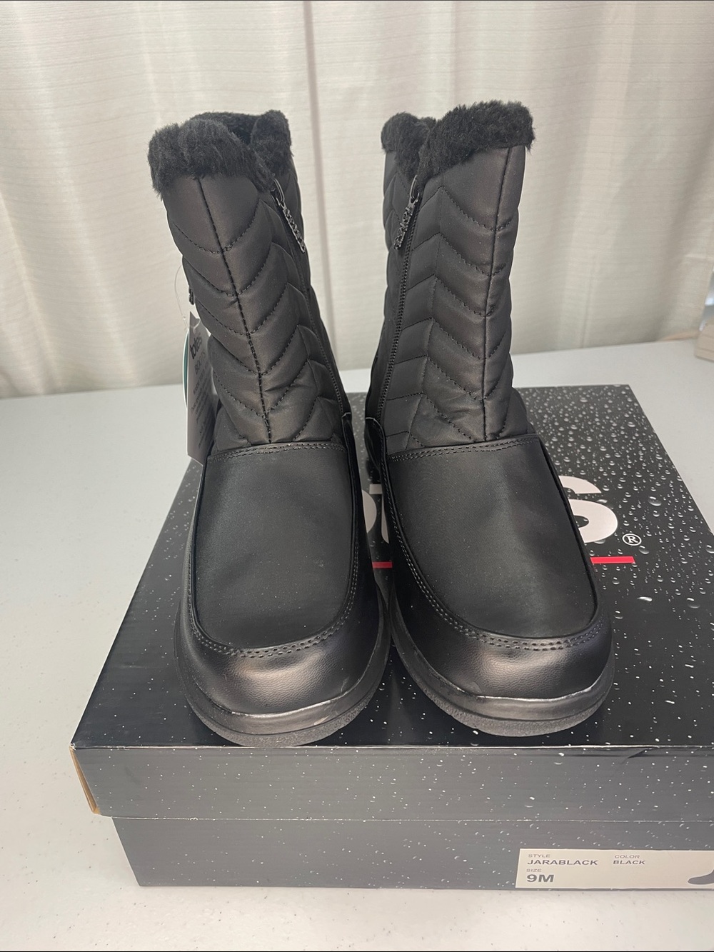totes Black Quilted Waterproof Insulated Boots with Faux Fur Collar - Picture 2 of 4